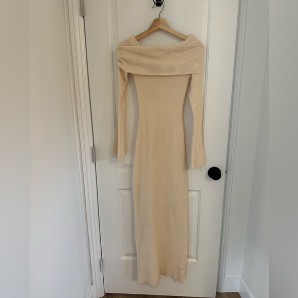 MESHKI
Katherine Off Shoulder Knit Maxi Dress - Ivory Size S - Picture 6 of 7